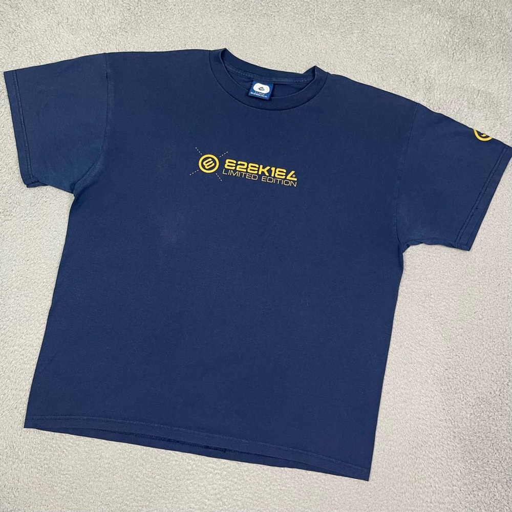 Vintage 90s ezekiel skateboards T-shirt
